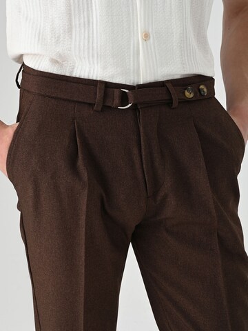 Antioch Slim fit Pleat-front trousers in Brown