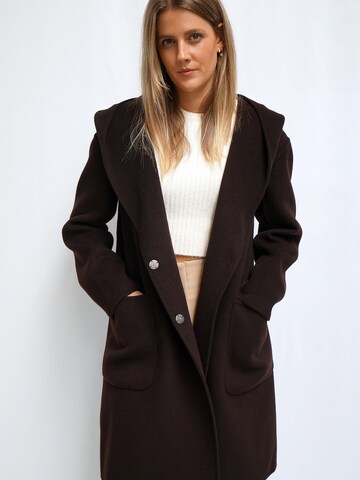 Funk since 1776 Between-Seasons Coat in Brown