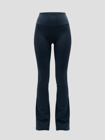 YO-GAYA Flared Leggings in Blauw: voorkant