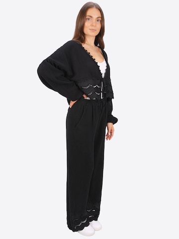 Seasons of April Wide leg Broek 'Ines' in Zwart
