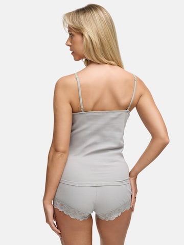 Shorty 'F909' di Tazzio in grigio