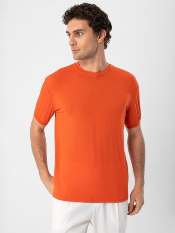 Antioch Shirt in Oranje: voorkant