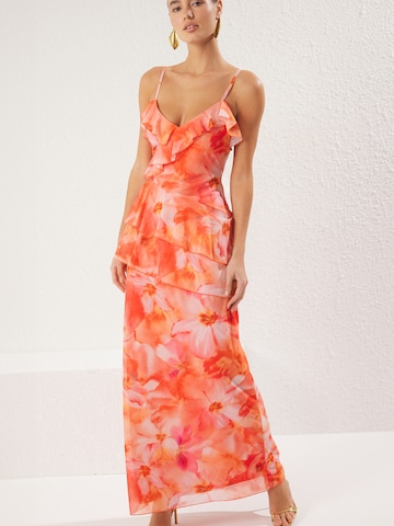 Trendyol Вечернее платье в Оранжевый: спереди