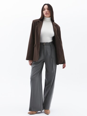 OXXO Loose fit Pleat-Front Pants in Grey