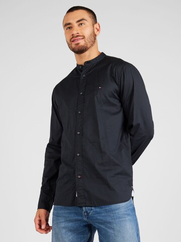 Coupe regular Chemise TOMMY HILFIGER en noir : devant