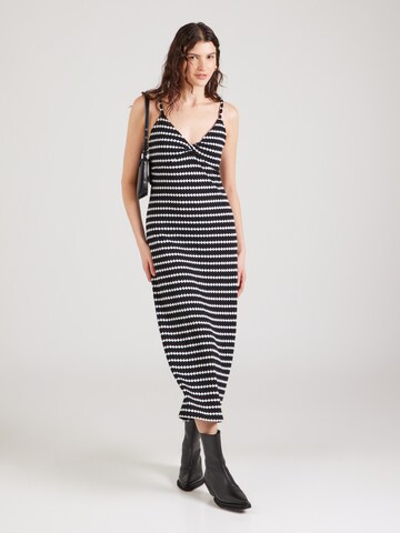 Rochie 'ONLEVA' de la ONLY pe negru: față