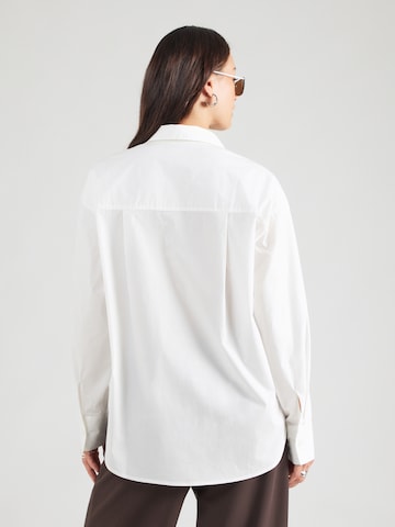 BALMOHK Blus i vit