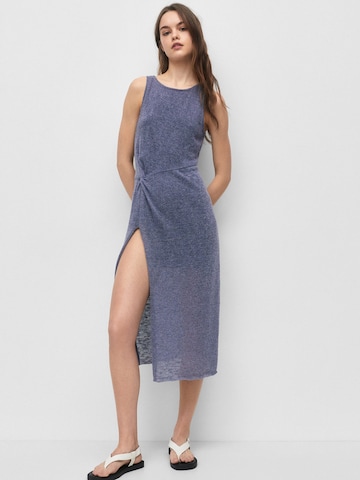 Pull&Bear Knitted dress in Blue: front