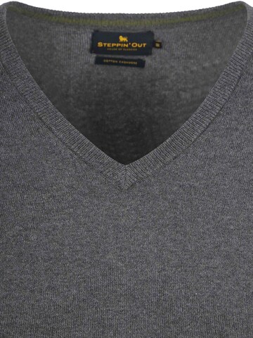 Steppin' out Sweater in Grey
