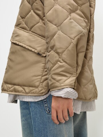 Pull&Bear Tussenjas in Beige