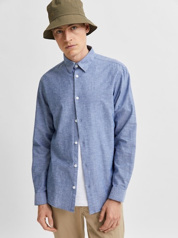 SELECTED HOMME Regular fit Button Up Shirt in Blue