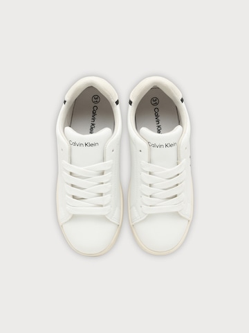 Calvin Klein Jeans Sneakersy 'STARDUST' w kolorze biały