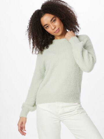 NEW LOOK Sweater in Green: front