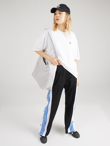 ADIDAS ORIGINALS Υπερμέγεθες μπλουζάκι 'Trefoil' σε λευκό