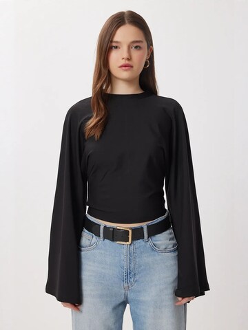 Happiness İstanbul Blouse in Black: front