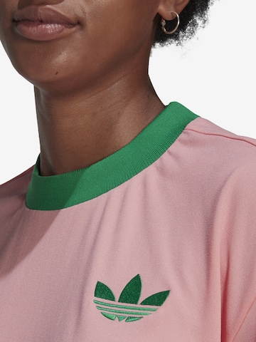 ADIDAS ORIGINALS T-Shirt 'Adicolor 70S ' in Pink