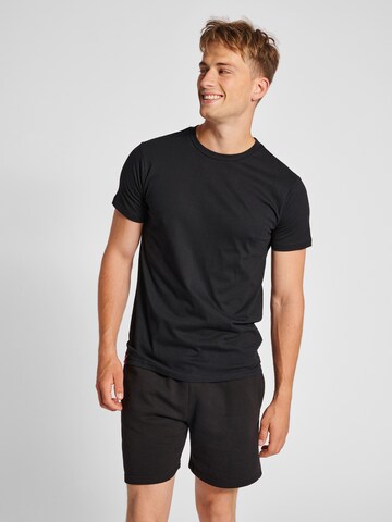 T-Shirt Hummel en noir : devant