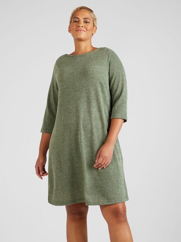 ONLY Carmakoma - Vestido de punto 'Martha' en verde: frente