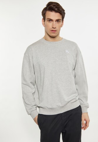 MO Sweatshirt in Grijs: voorkant