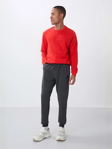 Pantalon Tommy Life en gris