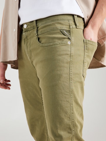 REPLAY Regular Jeans 'ANBASS' in Groen