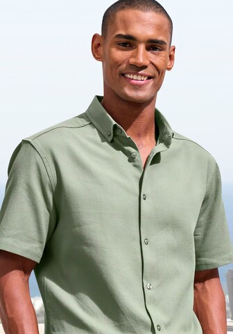 H.I.S Regular fit Button Up Shirt in Green