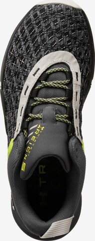 UNDER ARMOUR Sportschuh 'Reign 5' in Grau