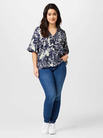 Camicia da donna 'ABBI' di Vero Moda Curve in blu