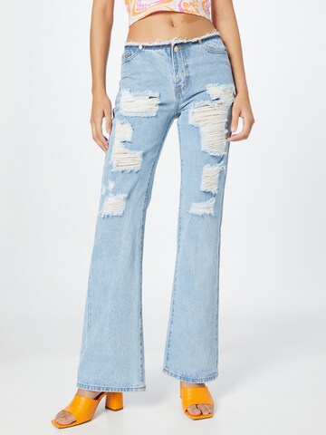 Edikted Flared Jeans in Blue: front