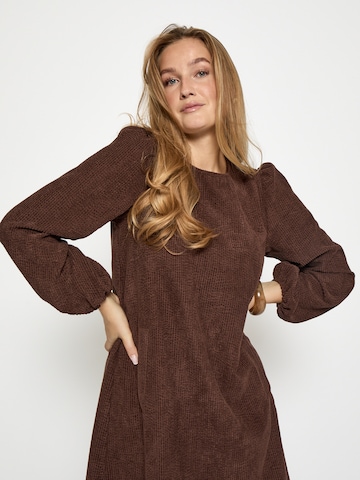 Peppercorn Kleid 'Betty' in Braun