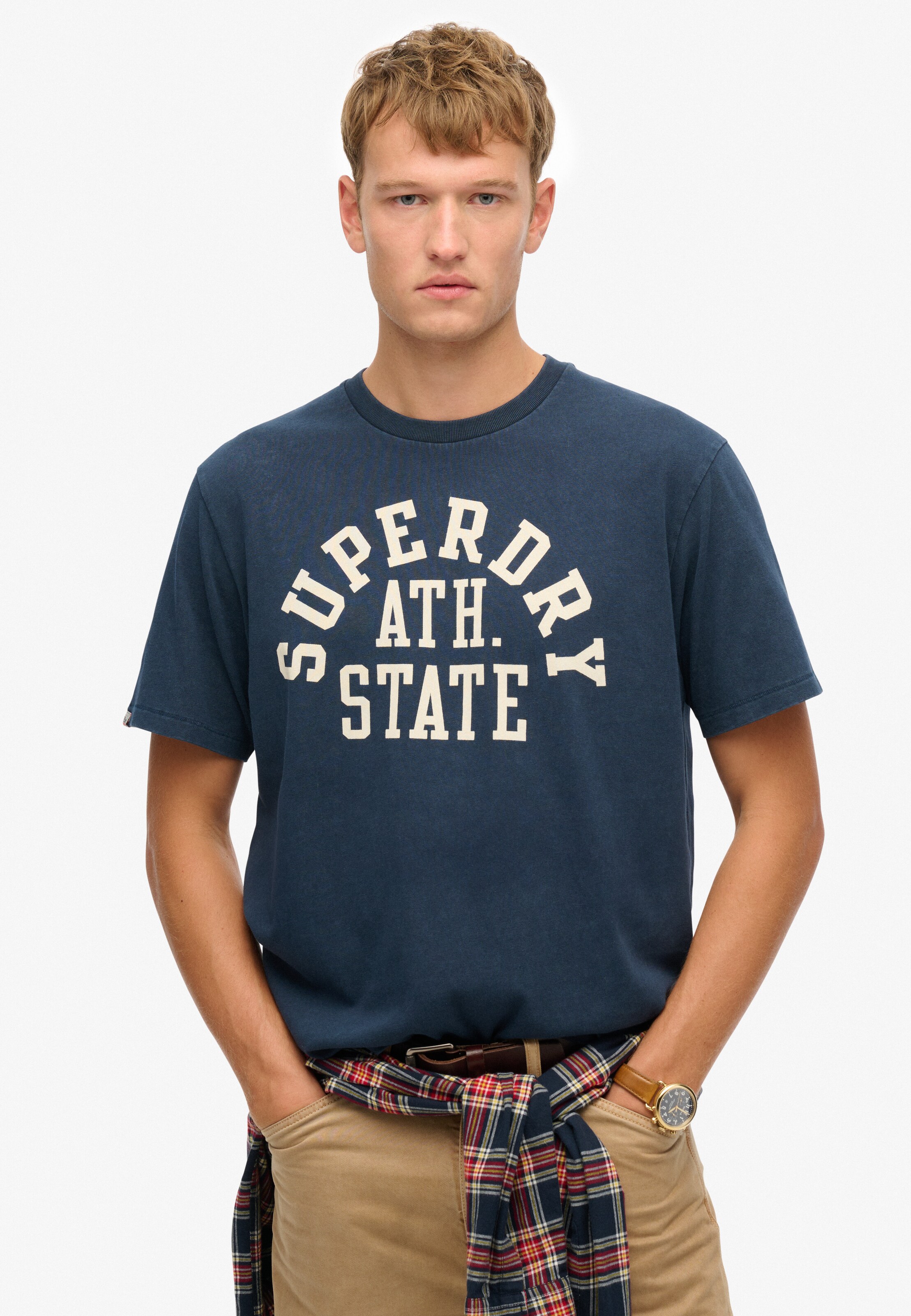 T-Shirt Superdry en bleu : devant
