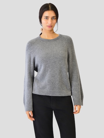 Lilavie Pullover 'Sophiaa' in Grau: Vorderseite