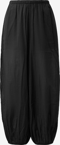 Barrel Pantalon QS en noir : devant