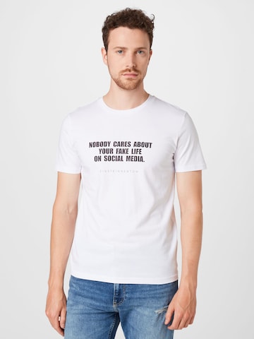 EINSTEIN & NEWTON قميص 'Fake Life' بلون أبيض: الأمام