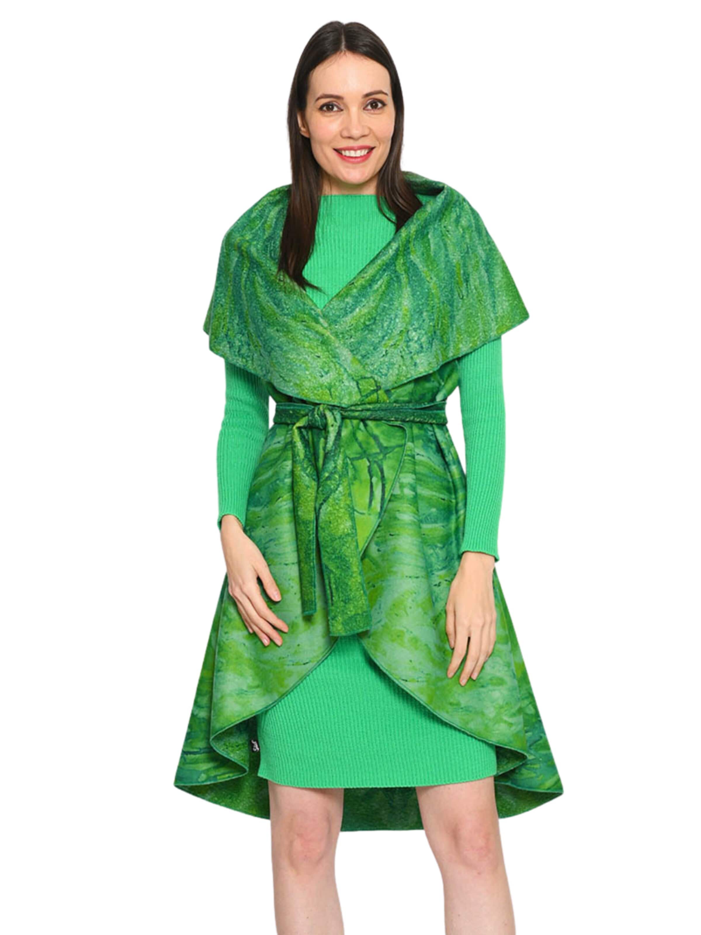 Csillag Zsuzsi Vest 'Dina' in Green: front