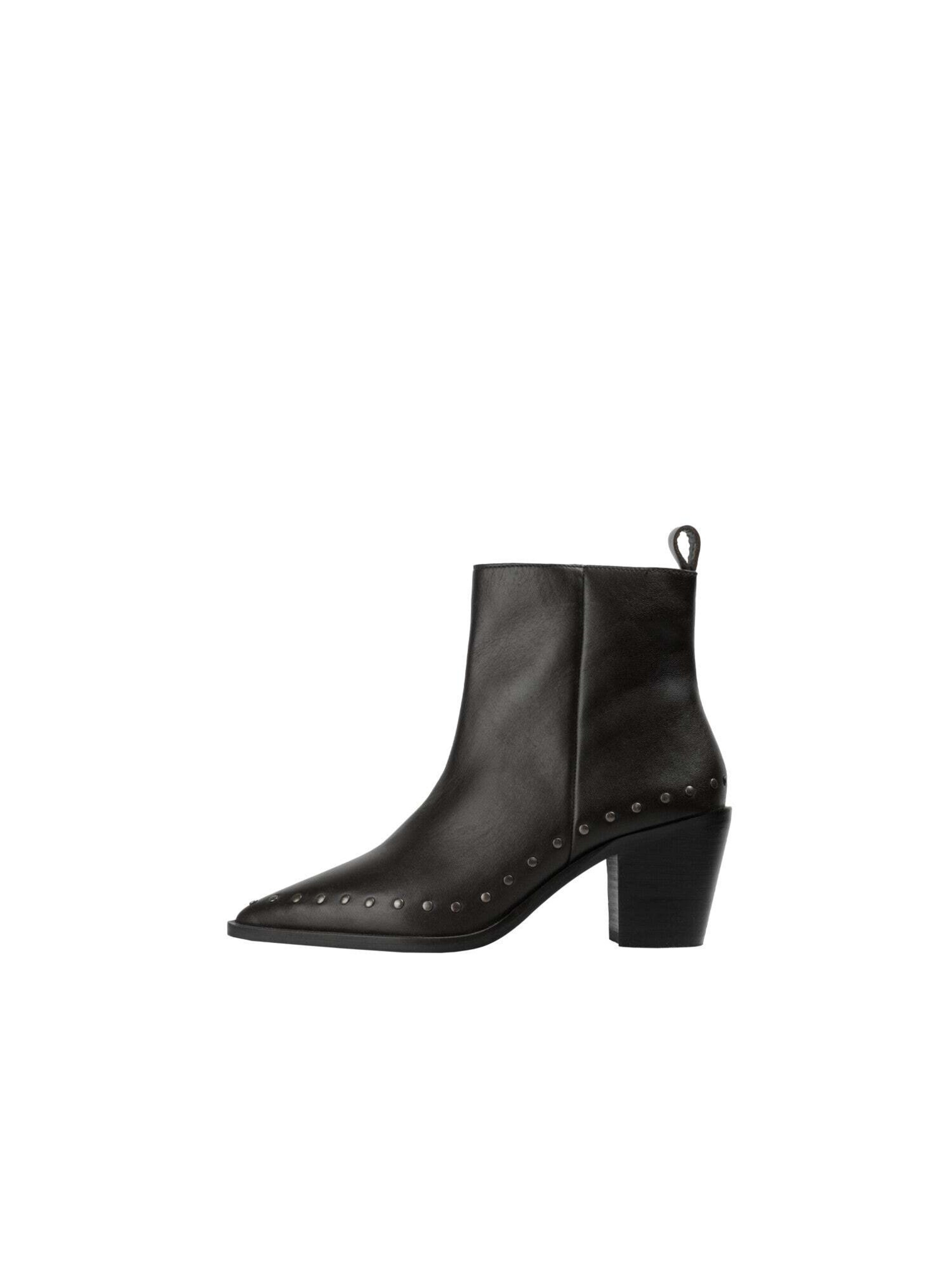 Scalpers Bootie in Black: front