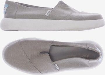 TOMS Flats & Loafers in 38 in Grey: front
