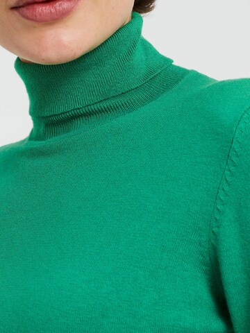 WE Fashion Sweater in Green