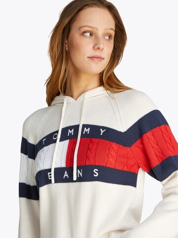 Tommy Jeans Tröja i vit