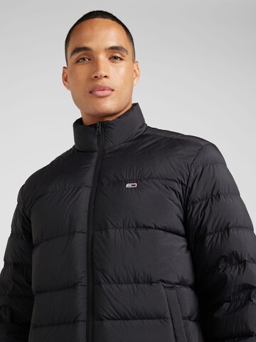 Tommy Jeans Χειμερινό μπουφάν σε μαύρο