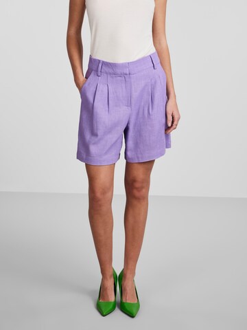 Y.A.S Loose fit Pleat-front trousers 'Isma' in Purple: front
