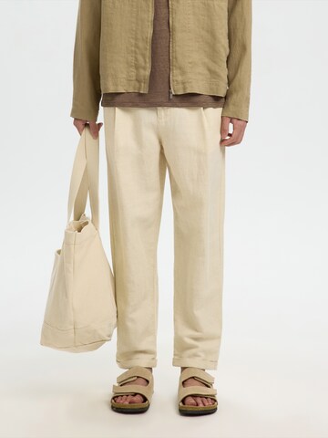 SELECTED Loosefit Bandplooibroek in Wit: voorkant