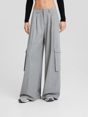 Wide Leg Pantalon à pince Bershka en gris : devant