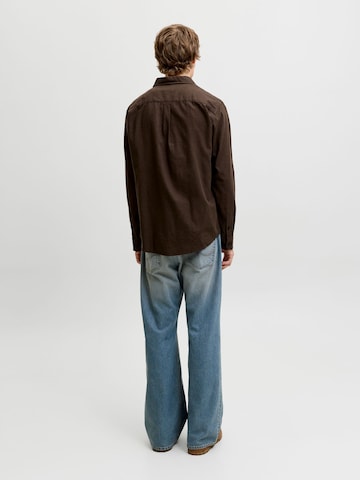 Coupe regular Chemise JACK & JONES en marron
