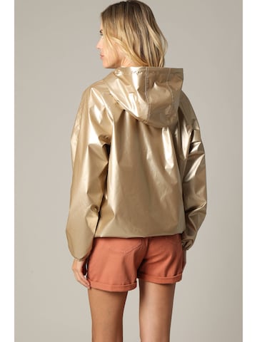 Veste bavaroise 'JAYA' Deeluxe en or