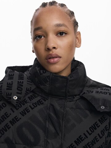 Veste d’hiver Desigual en noir