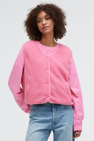SENSES.THE LABEL Knitted Vest in Pink: front