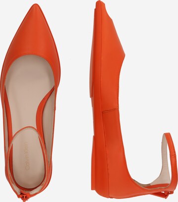 Calvin Klein Ballerina met riempjes in Rood