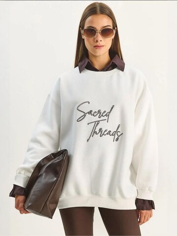 Bianco Lucci Sweatshirt in White: front