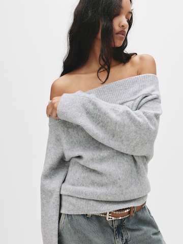 Pull&Bear Sweter w kolorze szary